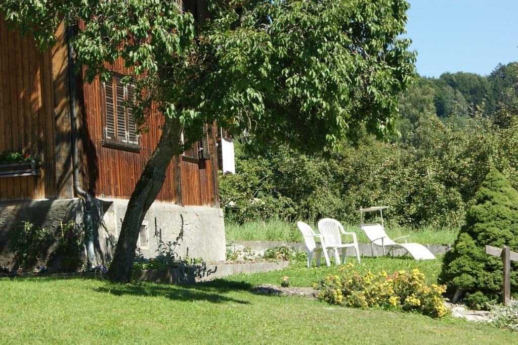 Gästehaus Alpina in Fanas Exterior foto