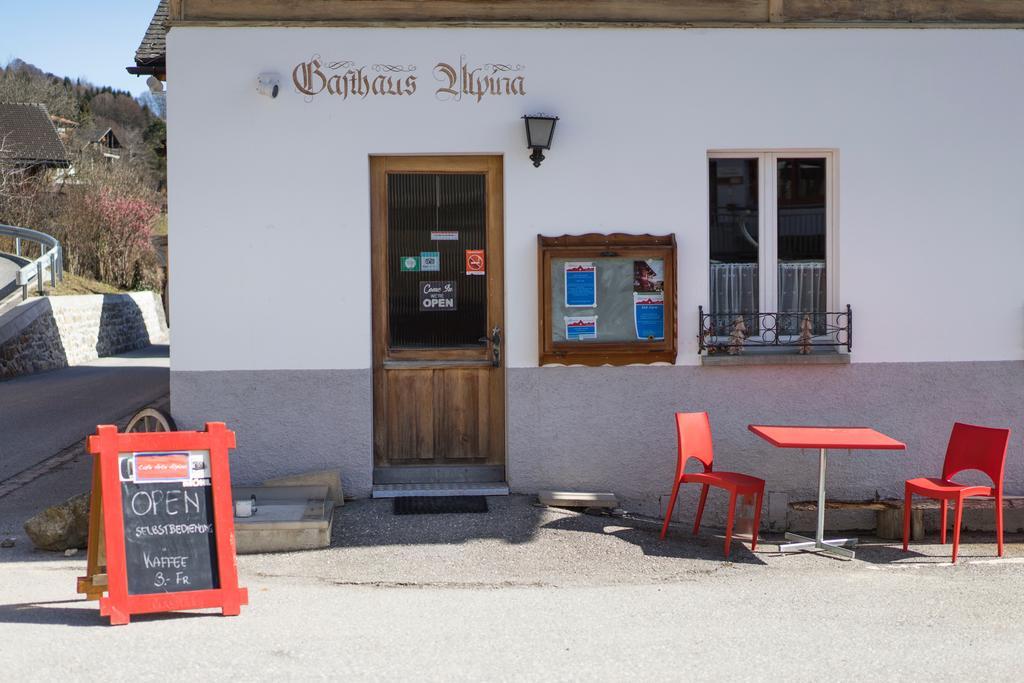 Gästehaus Alpina in Fanas Exterior foto