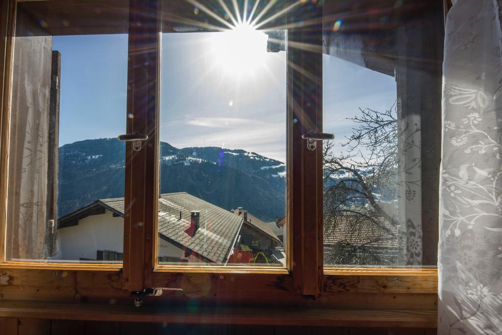 Gästehaus Alpina in Fanas Exterior foto